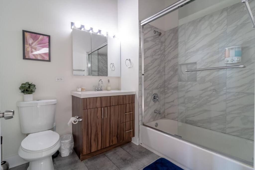 Spacious 2Br Vacation Rental With City View, Optional Parking And Gym Near Mccormick Place & Downtown Chicago Attractions 外观 照片