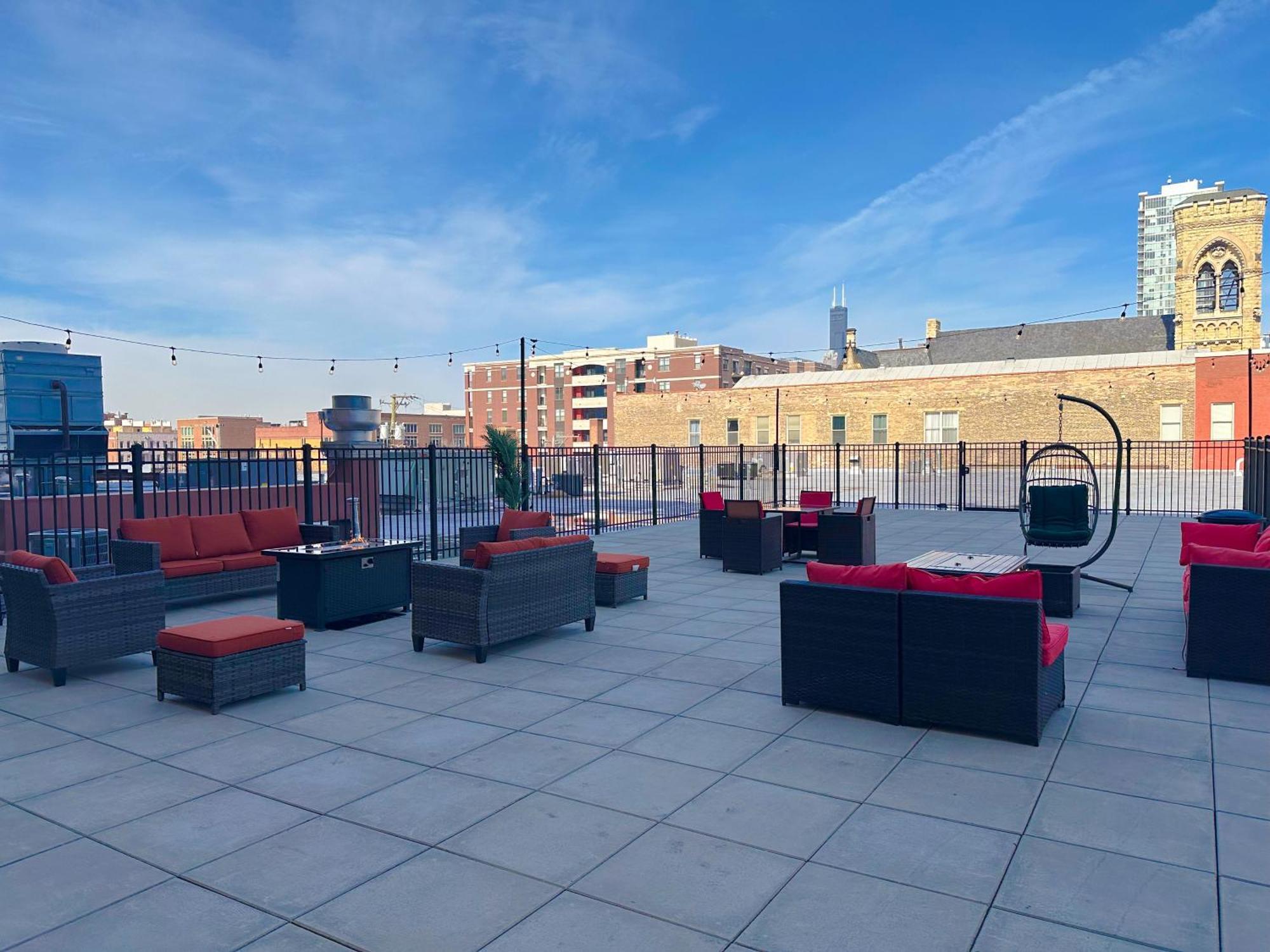 Spacious 2Br Vacation Rental With City View, Optional Parking And Gym Near Mccormick Place & Downtown Chicago Attractions 外观 照片