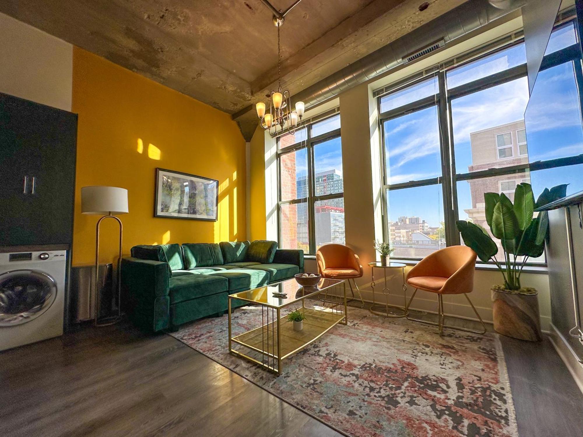 Spacious 2Br Vacation Rental With City View, Optional Parking And Gym Near Mccormick Place & Downtown Chicago Attractions 外观 照片