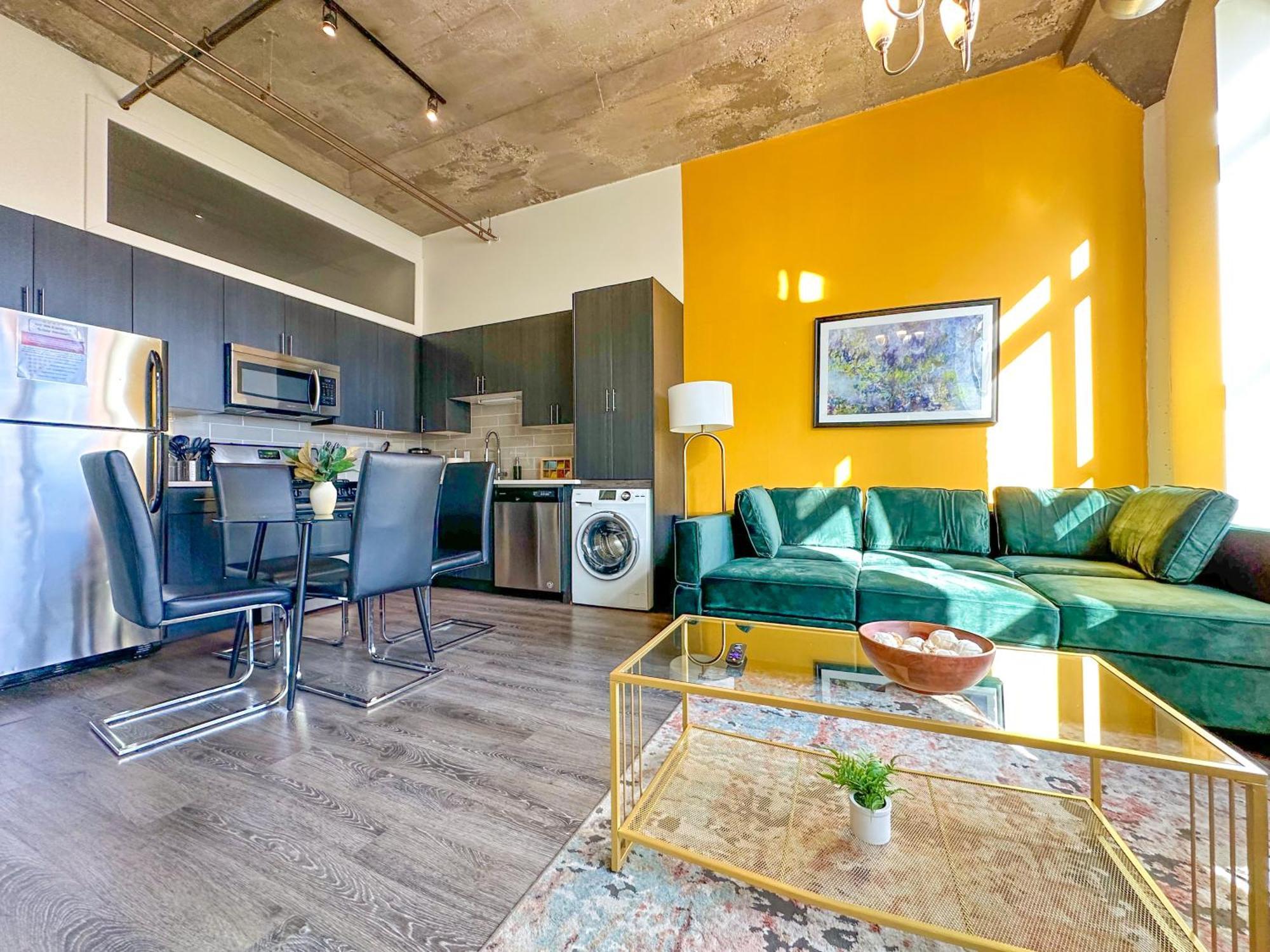 Spacious 2Br Vacation Rental With City View, Optional Parking And Gym Near Mccormick Place & Downtown Chicago Attractions 外观 照片